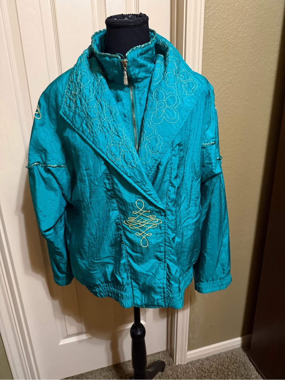 Vintage Lavon Teal Embroidered Women's Windbreaker- Statement
